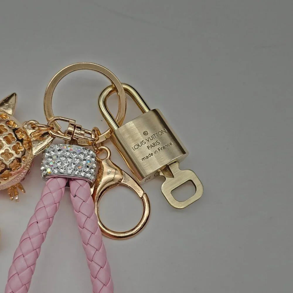 Louis Vuitton Gold Padlock 🔒 Key Set Authentic LV w/ Unbranded Cat Keychain